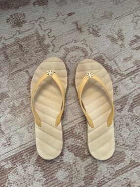 Tory Burch Women’s White Flip Flops